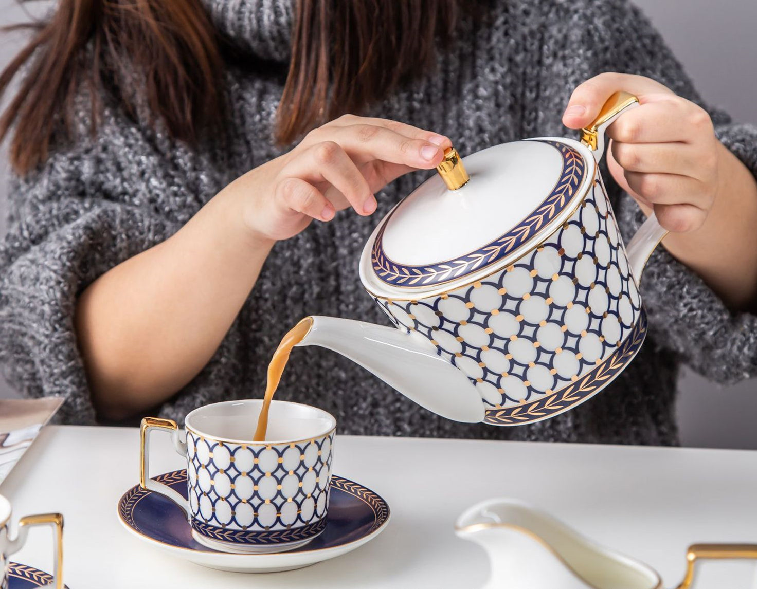 New Design Retro Blue Rings Bone China Tea & Coffee Set