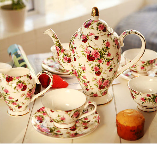 New Design Retro Flowers Bone China Tea & Coffee Set