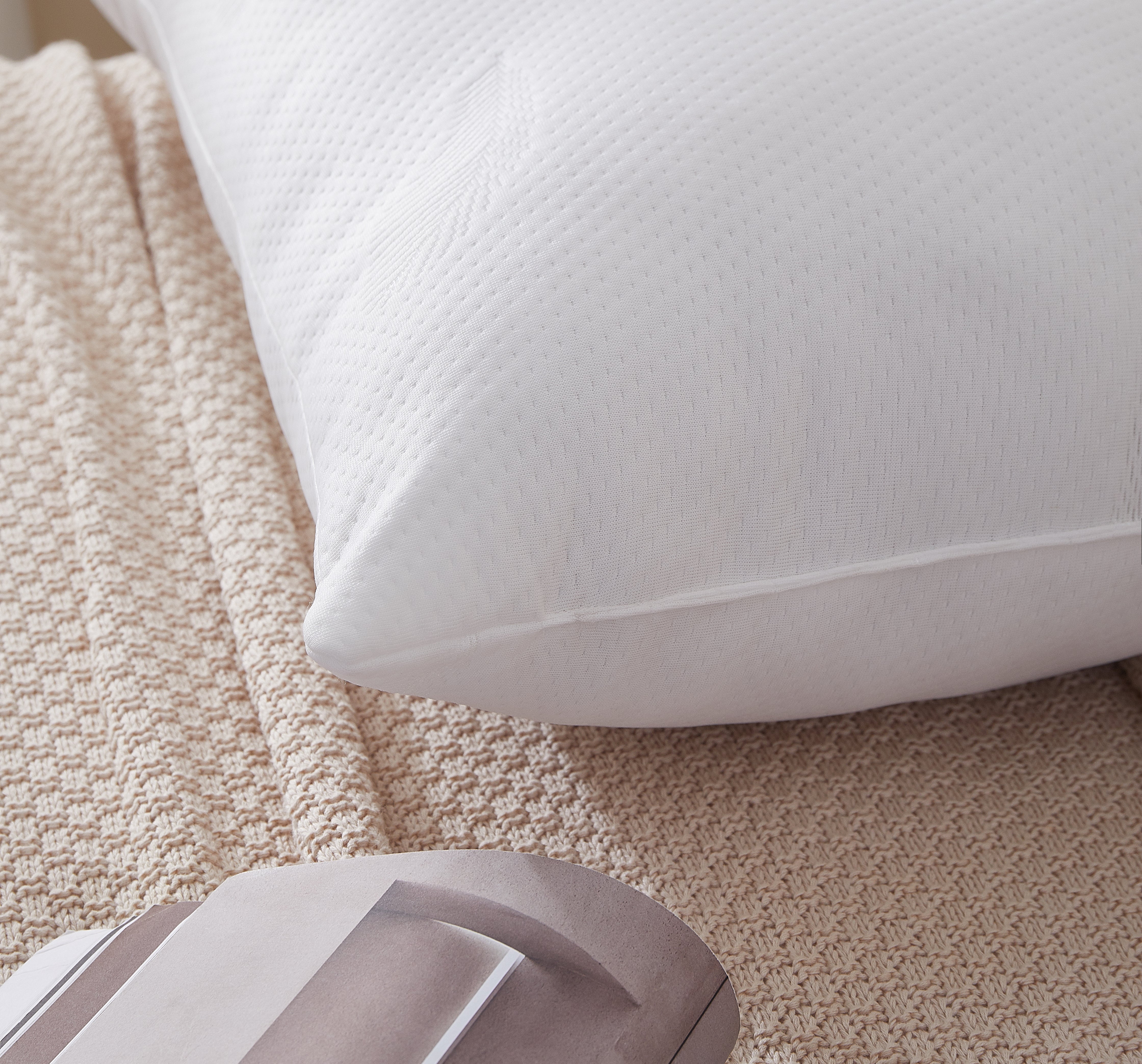 Knitted Fabric Luxury Pillow