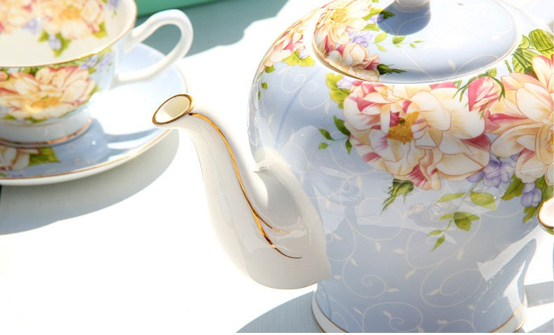 Popular Blue Flowers Bone China Tea & Coffee Set