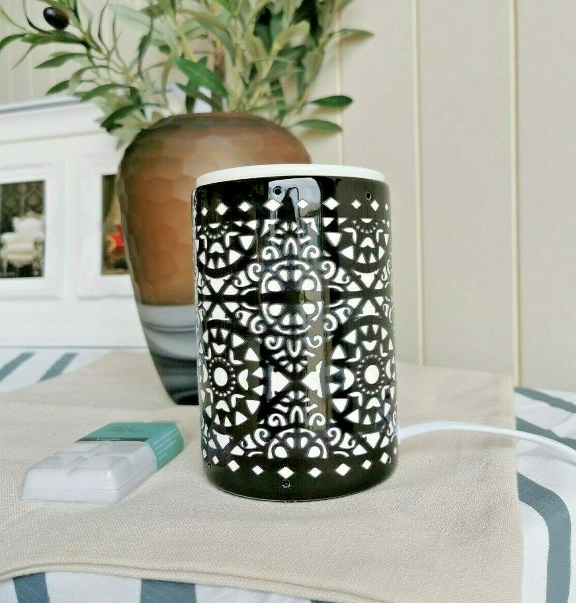 Electric Oil Burner Lasercut - Black b02463