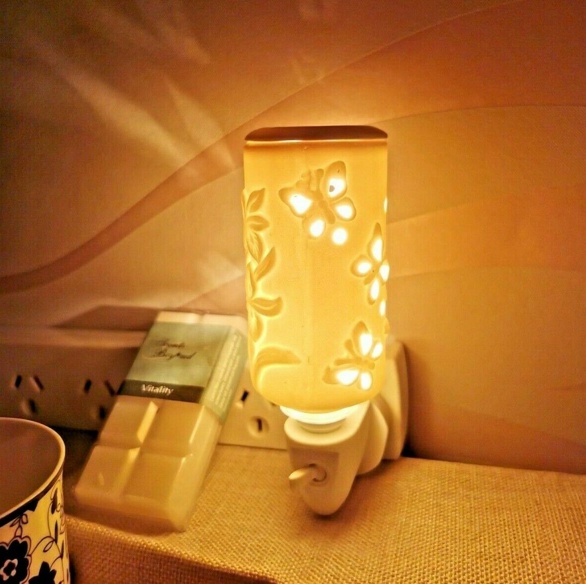 Elect Nightlight Oil Burner Butterfly b02539