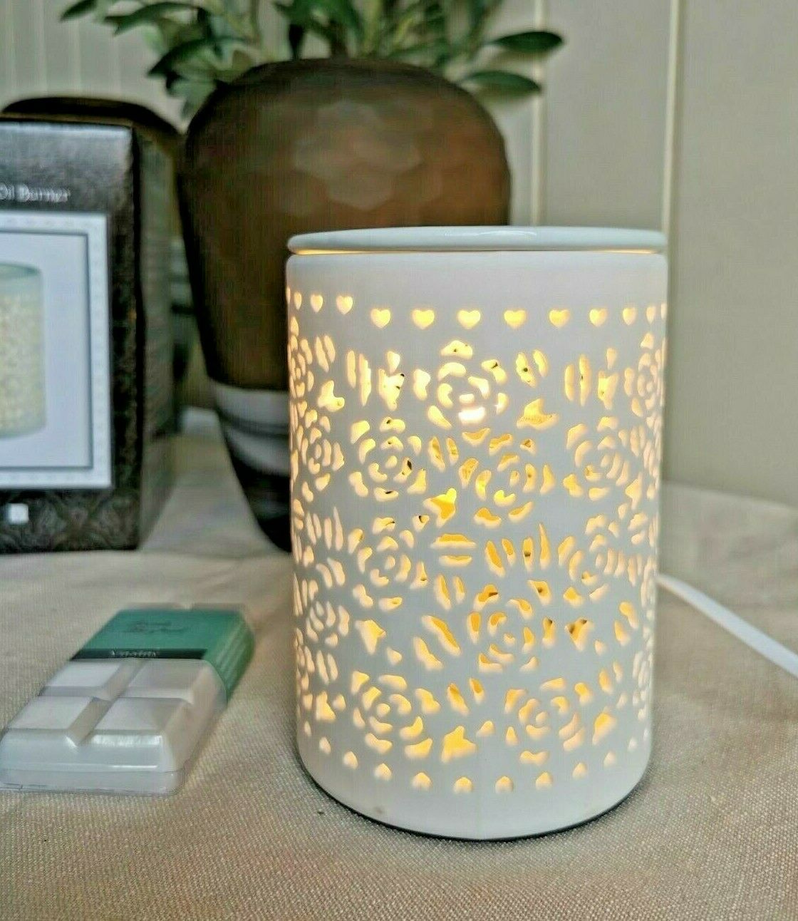 15x10 Ceramic Electric Oil Burner-White Rose b02535