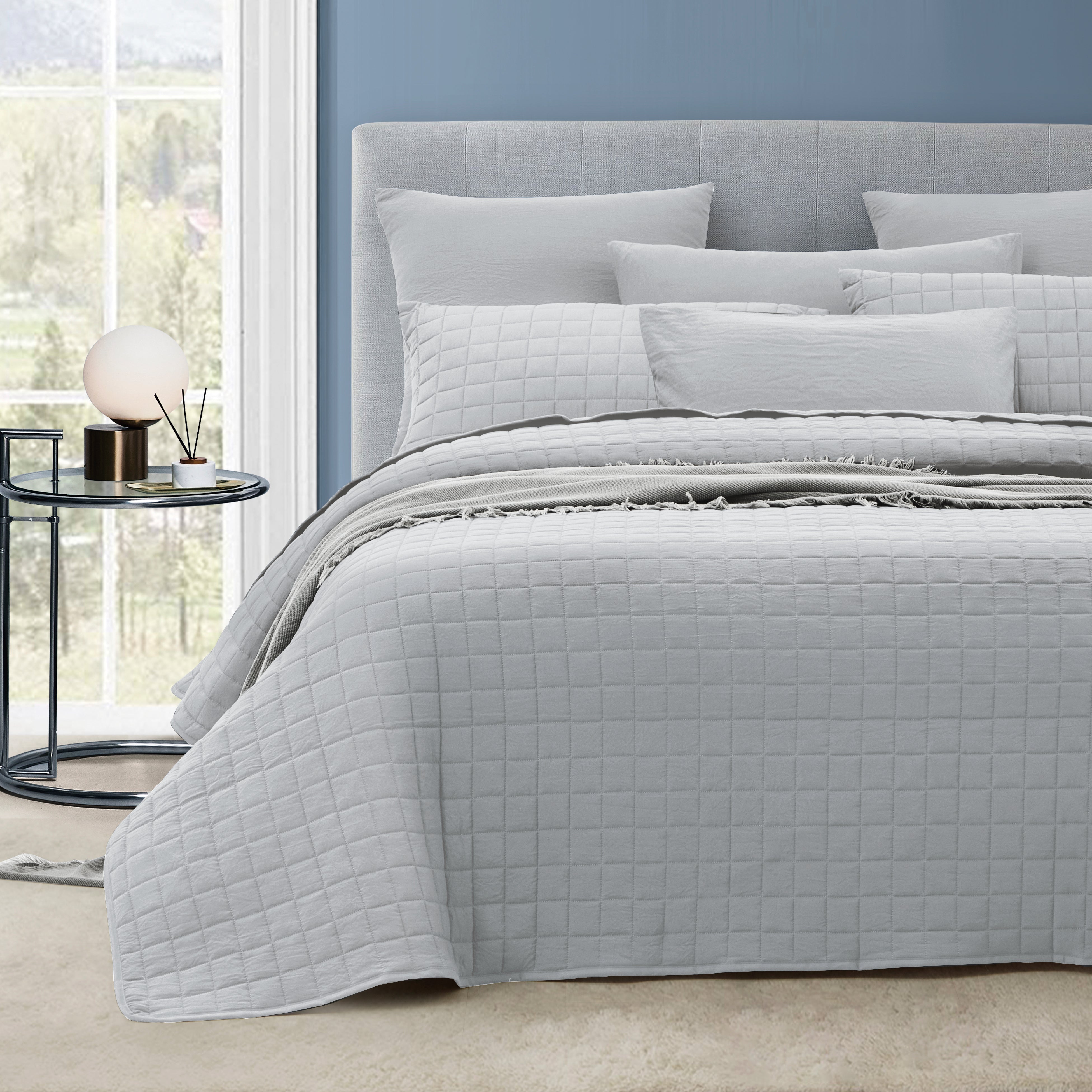 7 Piece Vintage Stone Wash Comforter/Bedspread/Coverlet Set