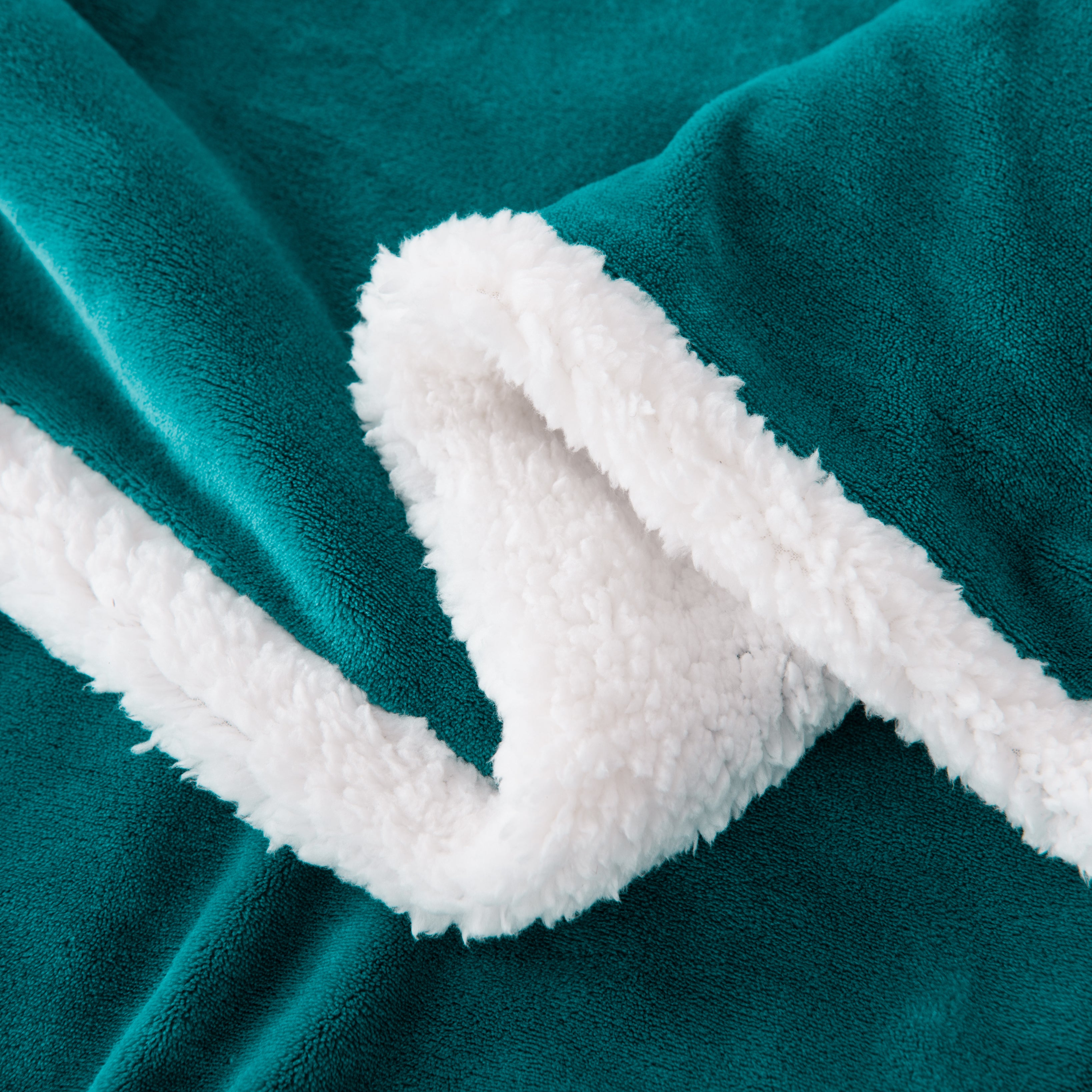 2 in 1 Microplush Soft Teddy Sherpa Duvet Cover Set and Blanket